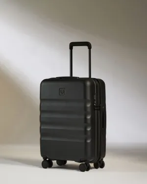 Cabin Suitcase in Black - Icon Stripe