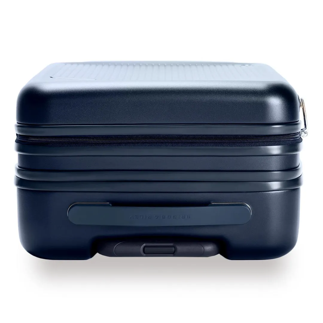 Global 21" Carry-On Expandable Spinner