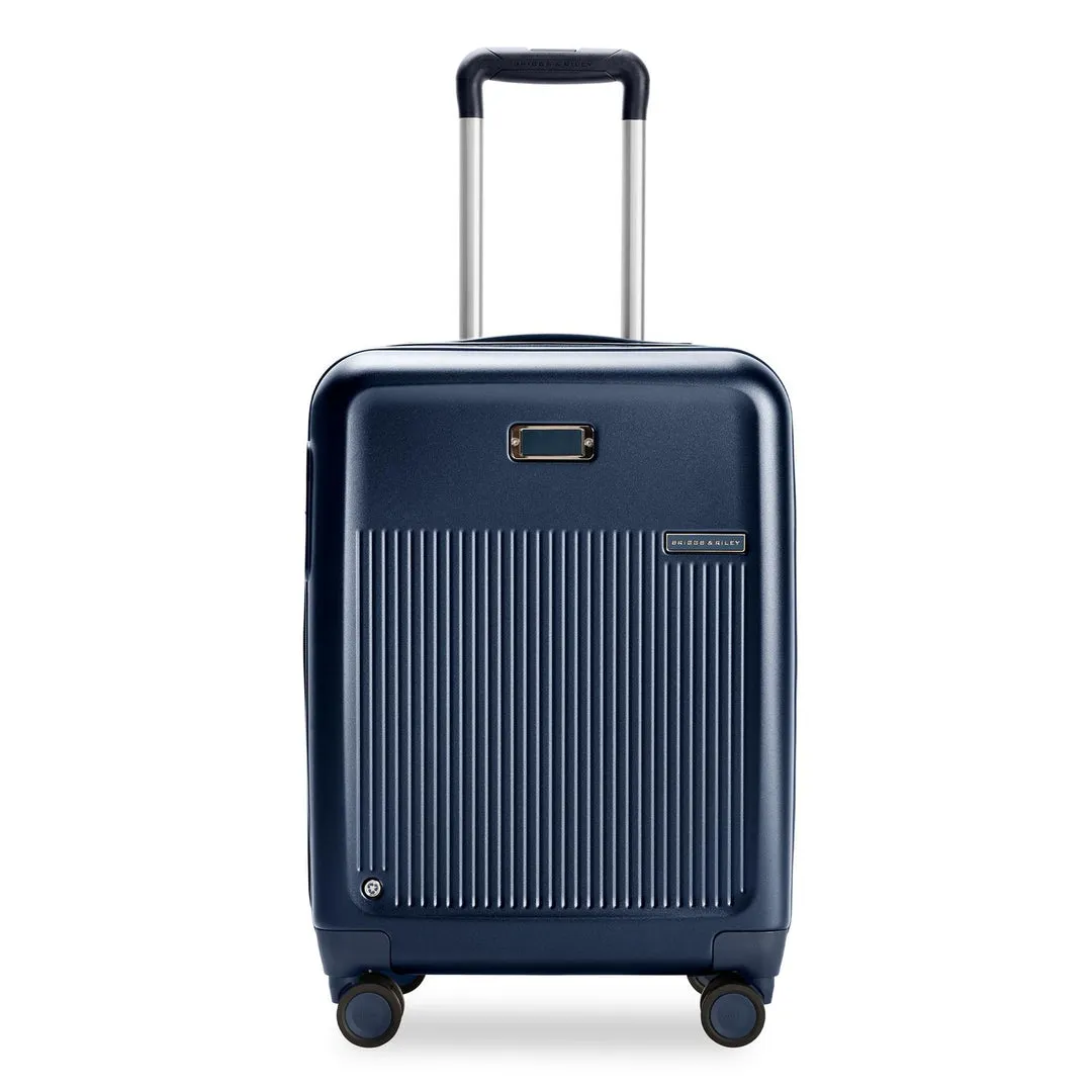 Global 21" Carry-On Expandable Spinner