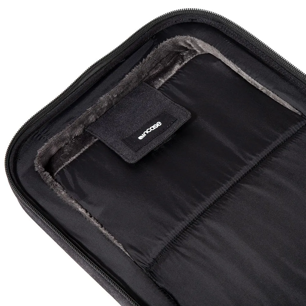 Incase EO Travel Hardshell Roller / Black