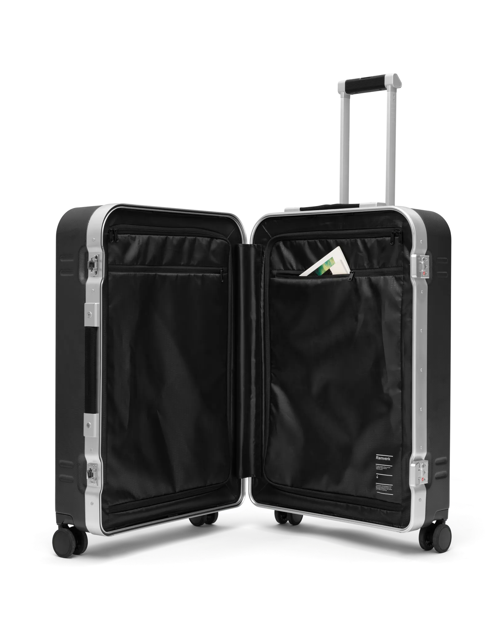 Ramverk Pro Check-in Luggage Large Black Out