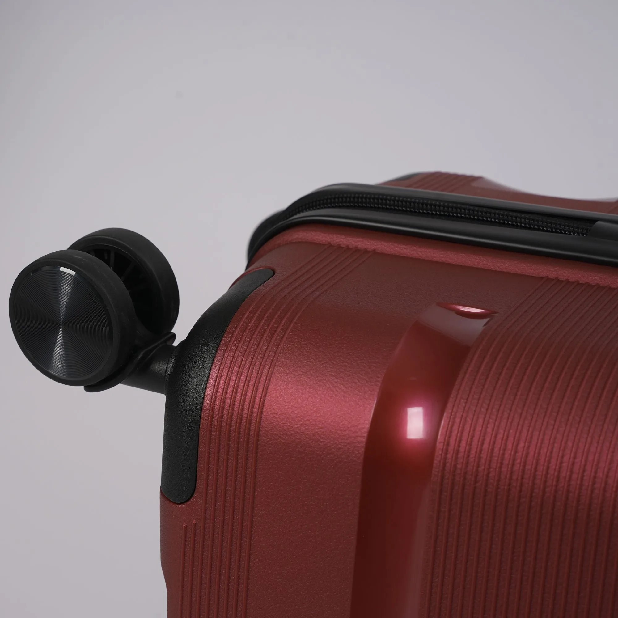 Red Hardcase Roller Luggage 28' with 360° Wheels & TSA Lock