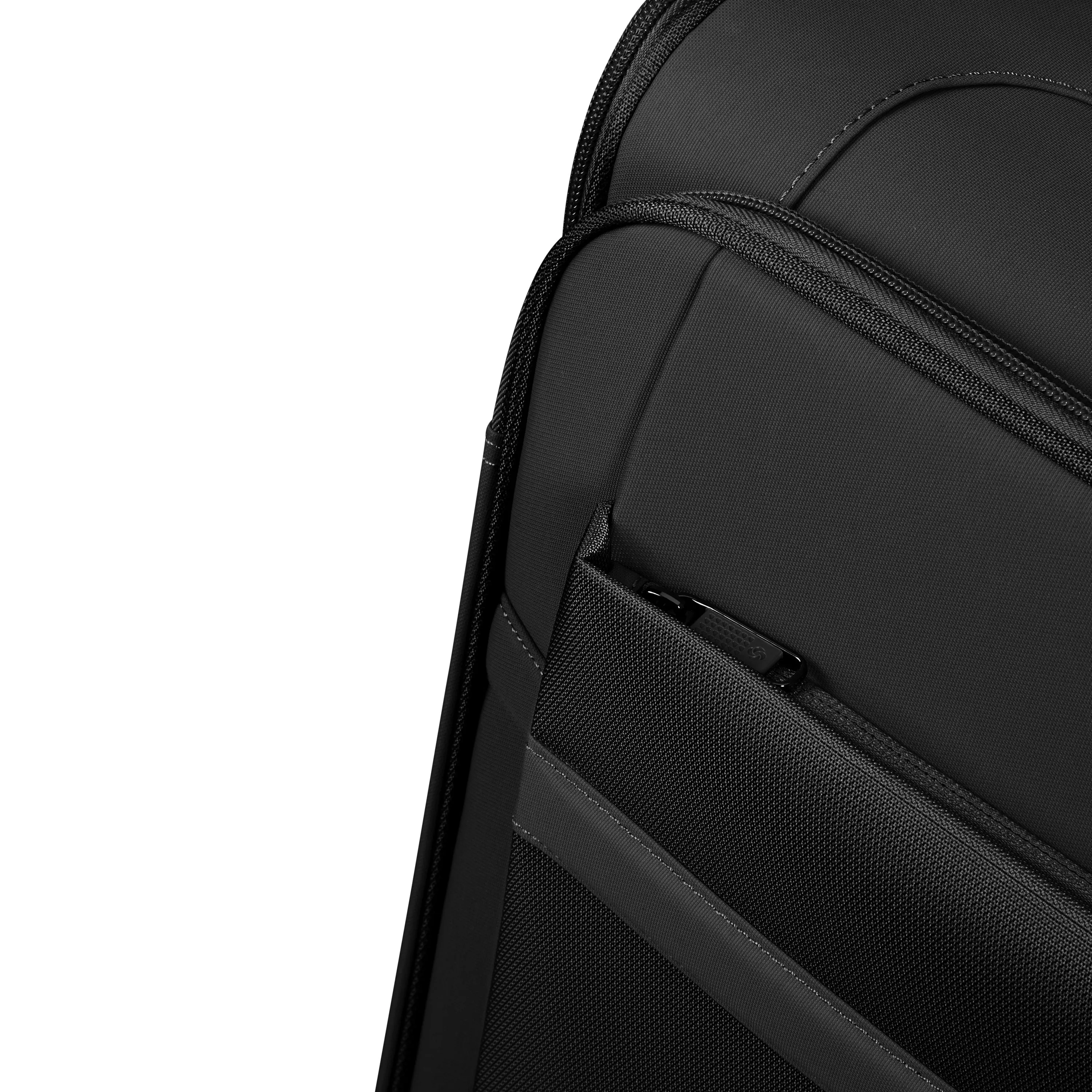 Samsonite Airea Spinner Medium