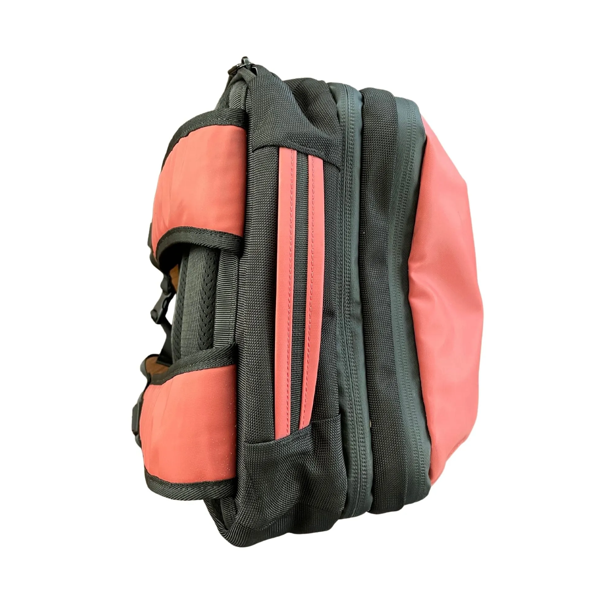 The Island Hopper Travel Backpack 28L